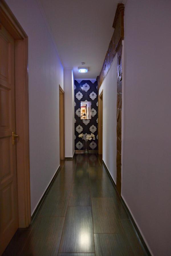 R.Gold Apartman Mako Ngoại thất bức ảnh