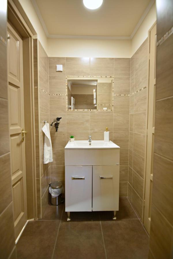 R.Gold Apartman Mako Ngoại thất bức ảnh