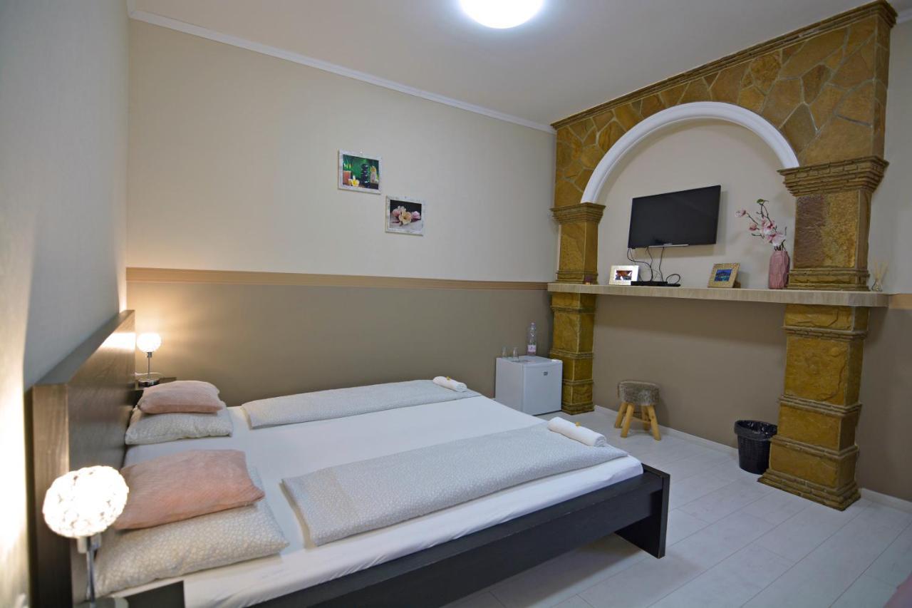 R.Gold Apartman Mako Ngoại thất bức ảnh